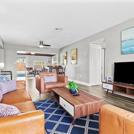 Relaxing Pool Home For Family Getaway Close To Tampa Zoo, Busch Gardens, Restaurants And Shopping! Bagian luar foto