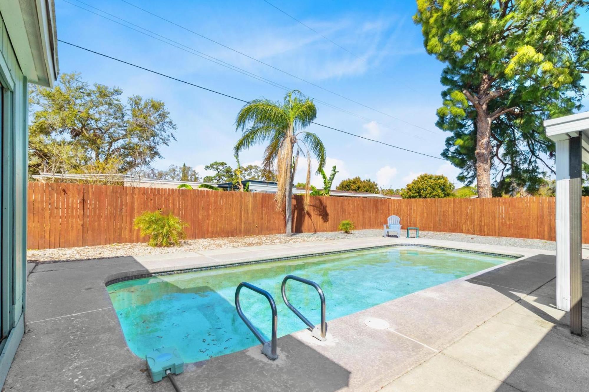 Relaxing Pool Home For Family Getaway Close To Tampa Zoo, Busch Gardens, Restaurants And Shopping! Bagian luar foto