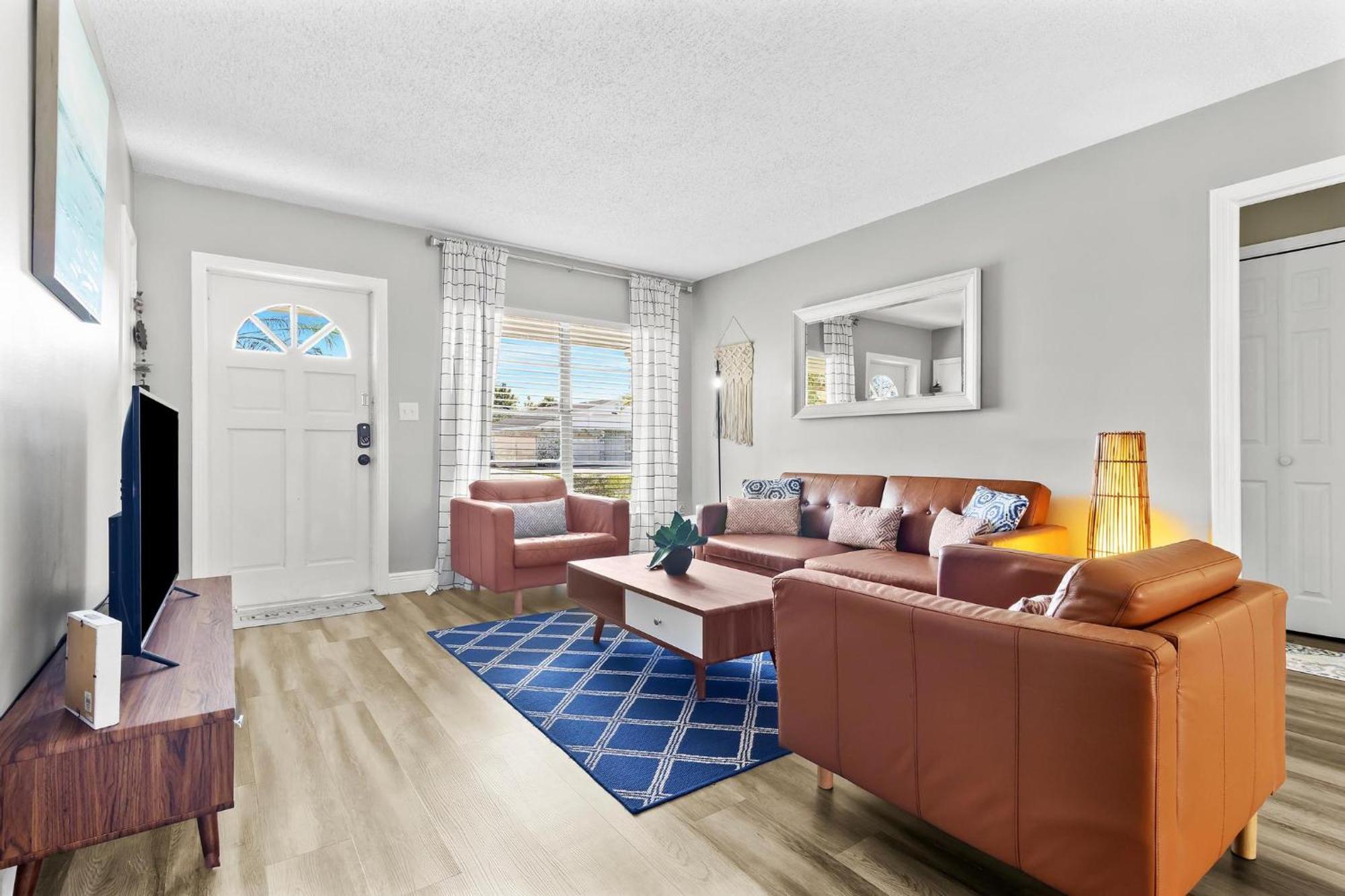 Relaxing Pool Home For Family Getaway Close To Tampa Zoo, Busch Gardens, Restaurants And Shopping! Bagian luar foto