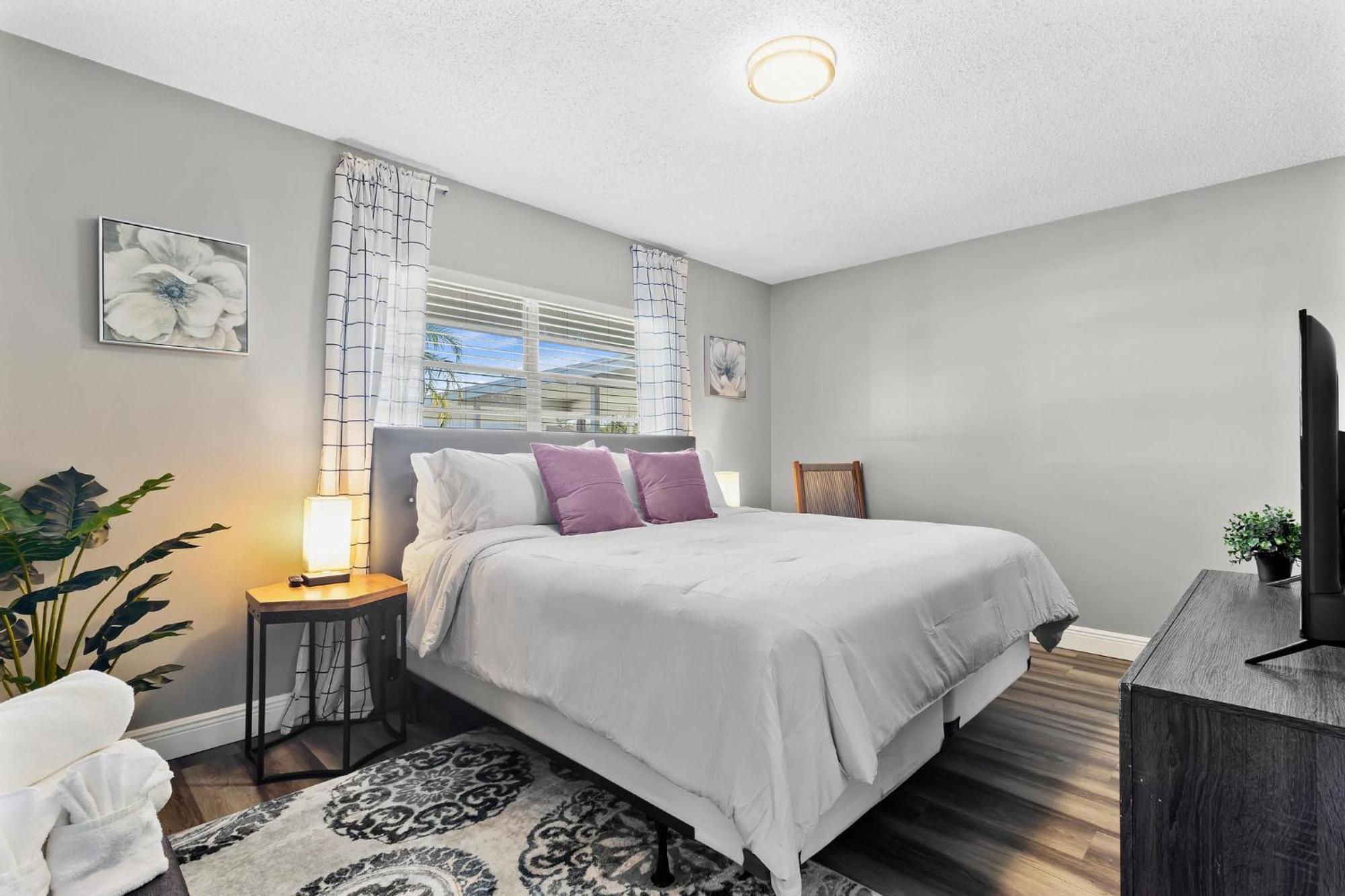 Relaxing Pool Home For Family Getaway Close To Tampa Zoo, Busch Gardens, Restaurants And Shopping! Bagian luar foto