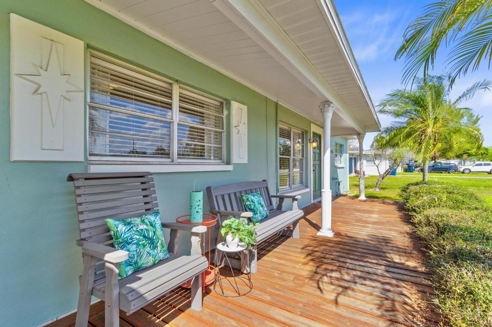 Relaxing Pool Home For Family Getaway Close To Tampa Zoo, Busch Gardens, Restaurants And Shopping! Bagian luar foto